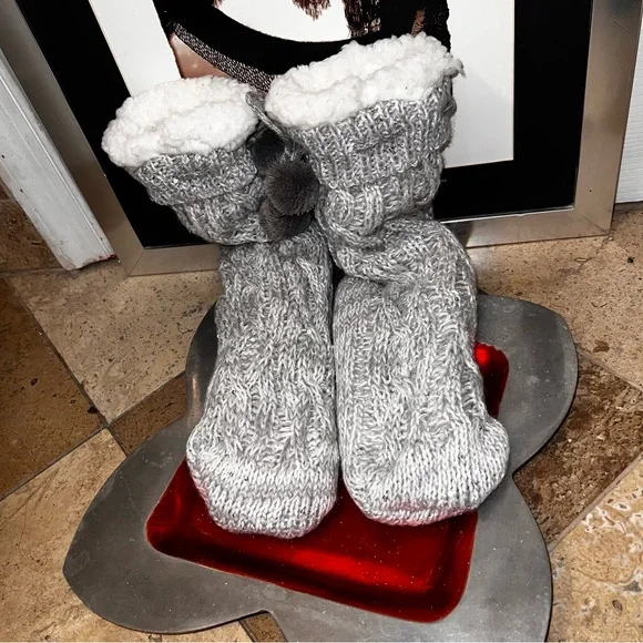 Cozy Gray/Cream Lined Slip On House/Lounge Slippers/Socks - Grip on Sole - Picture 10 of 11